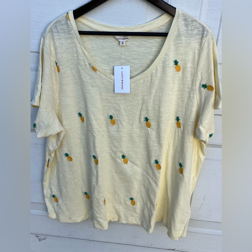 Women's Luky brand  T-shirt short sleeves plus 2X yellow